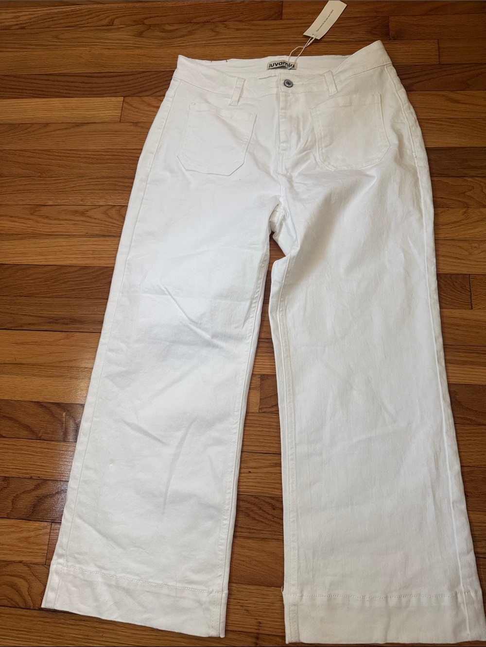 White Jeans size Large.  New with tags.